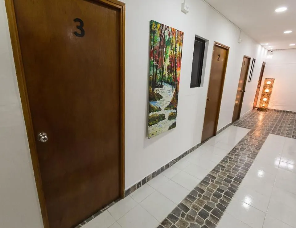 מדיין Hotel Plaza 33